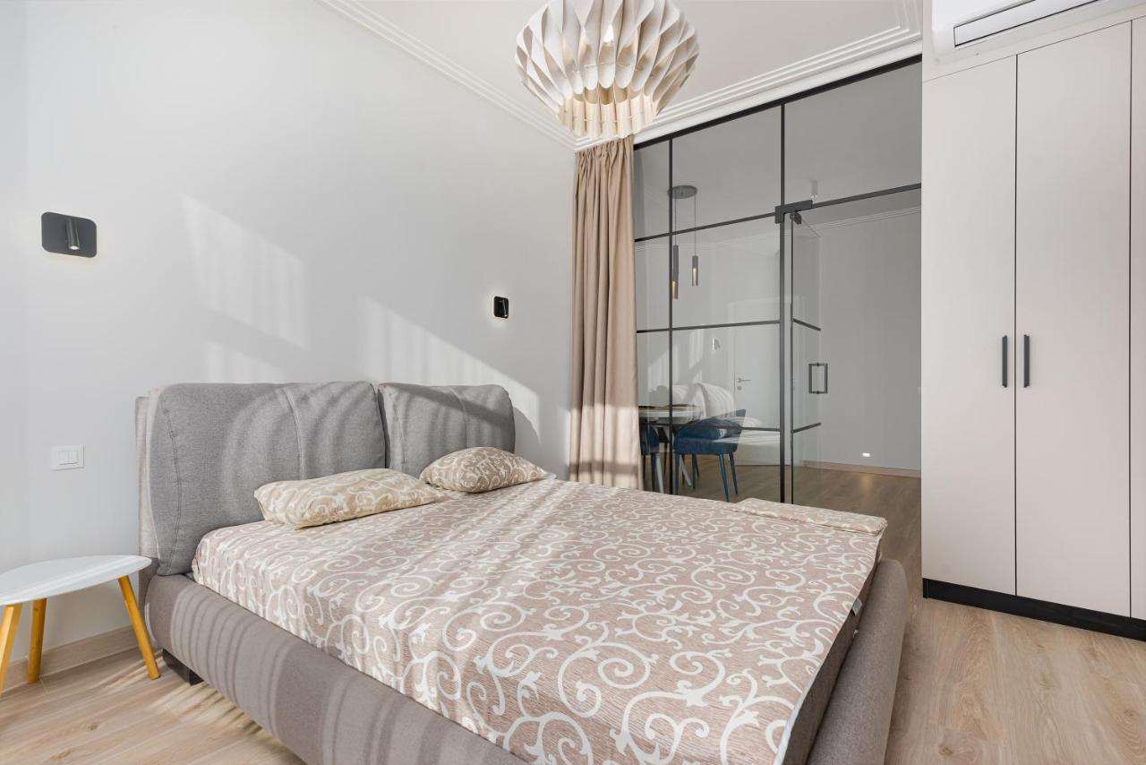Sea Symphony Luxury 3-Bedrooms Apartment Odesa Exterior foto